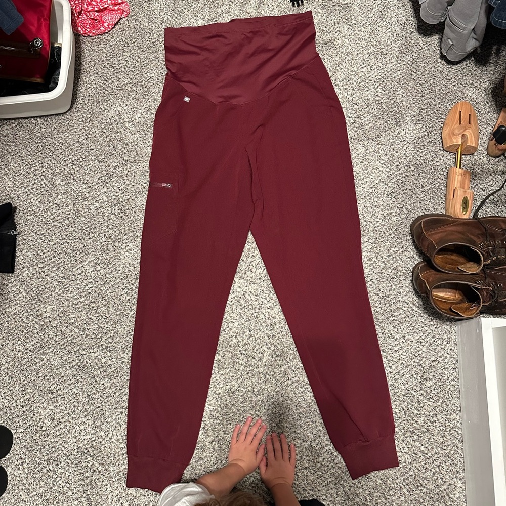 Figs burgundy medium maternity joggers